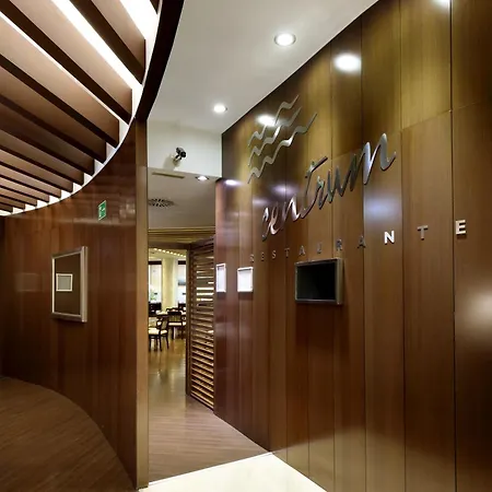 Eurostars Centrum 4* لقنت