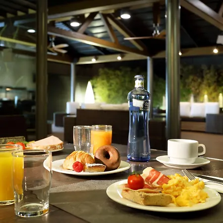 Eurostars Centrum 4* لقنت