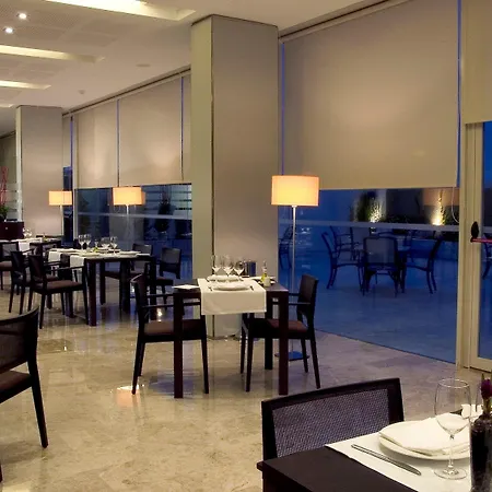 ホテル Eurostars Centrum 4*