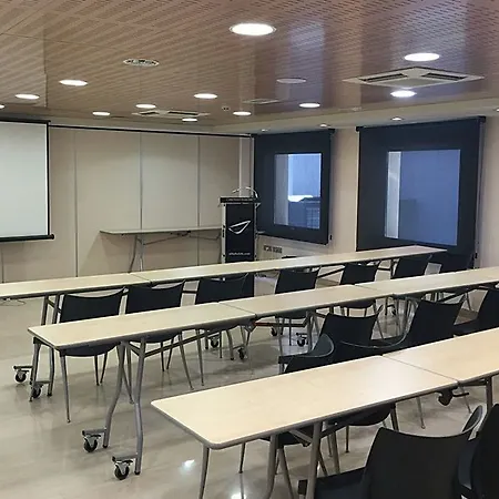 מלון Eurostars Centrum